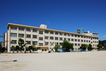 福浜小学校外観